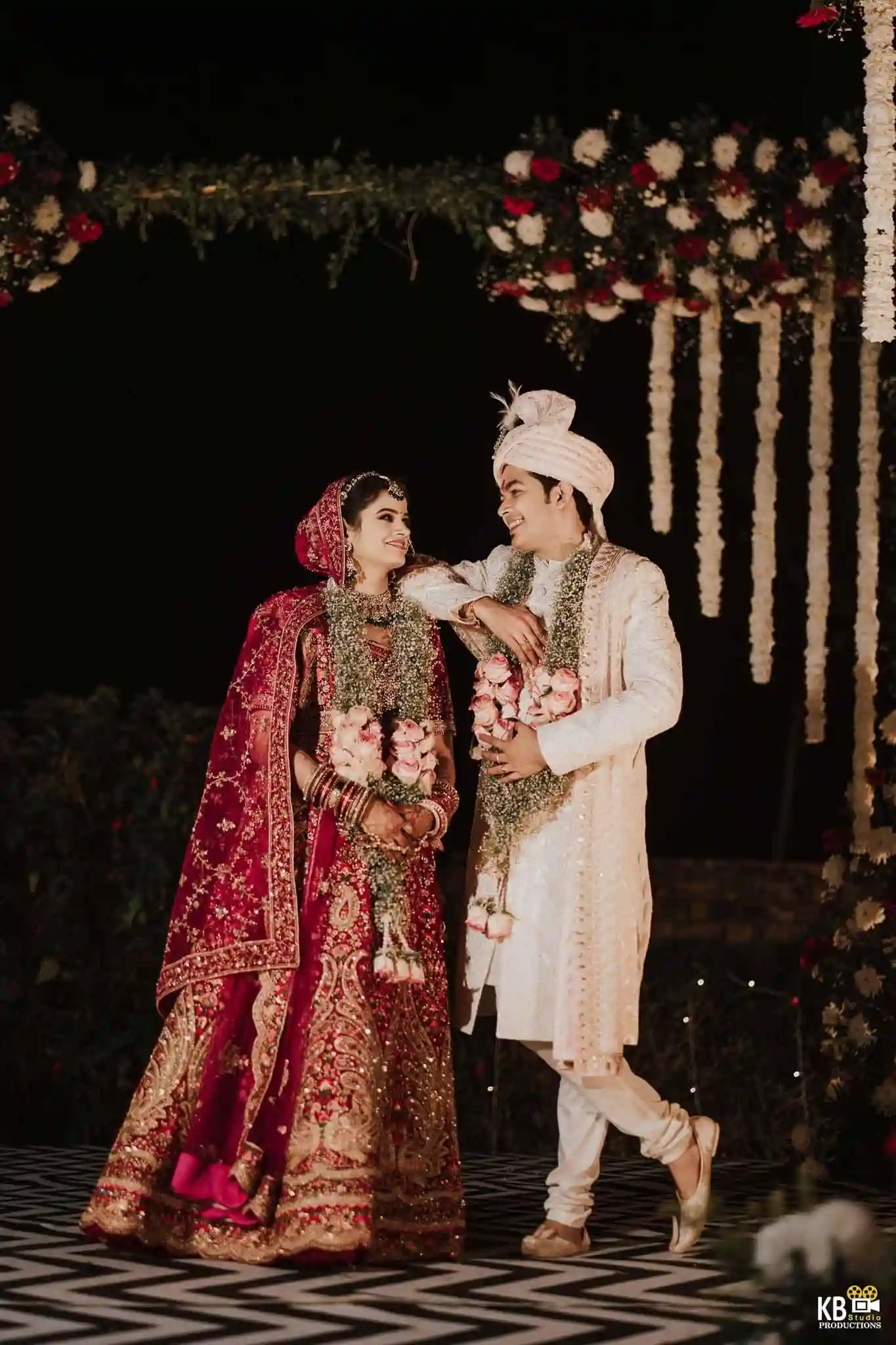Luxury wedding couple photoshoot in Mumbai near Gateway of India during golden hour