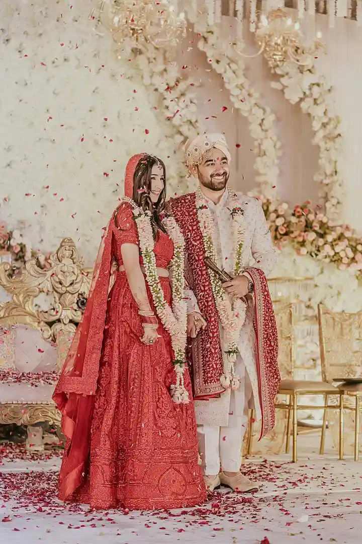 Wedding photography in Mumbai featuring a romantic couple shoot near Gateway of India and Taj Mahal Palace