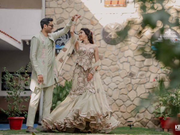 Love story unfolds in nature with pre wedding photographer in Noida
