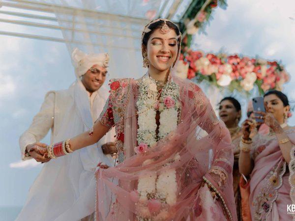 Candid wedding photographer in Mumbai – KB Studio Productions Candid wedding photography in Mumbai with emotional moments